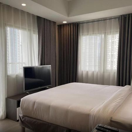 Super View 2 Bdrm In Modern Bgc Manila Apartment Bagian luar foto